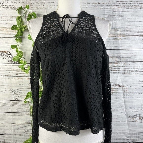 Hollister Blouse Extra Small Black Lace Cold Shoulder Cocktail Evening Gothic - Picture 2 of 11